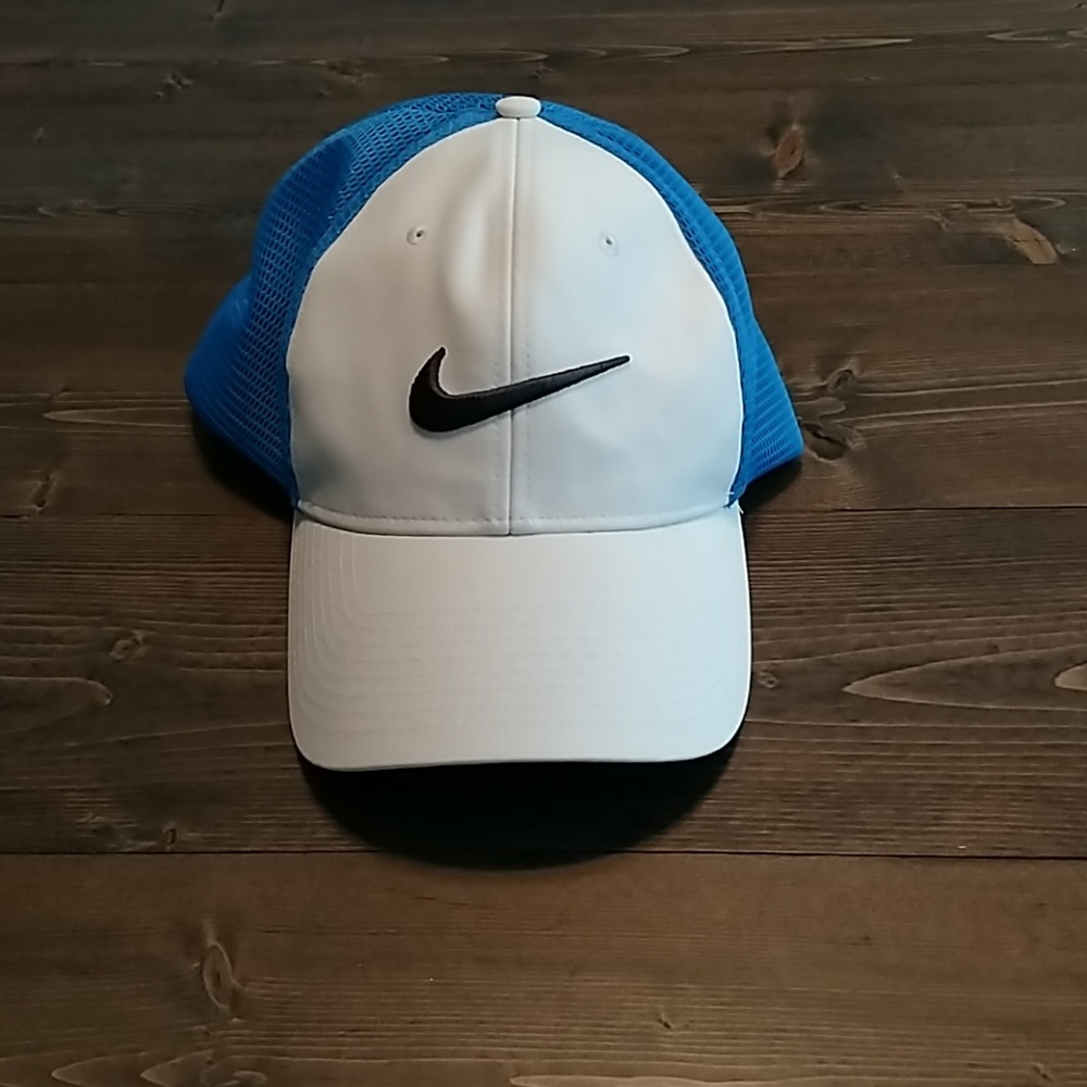 Nike golf hat